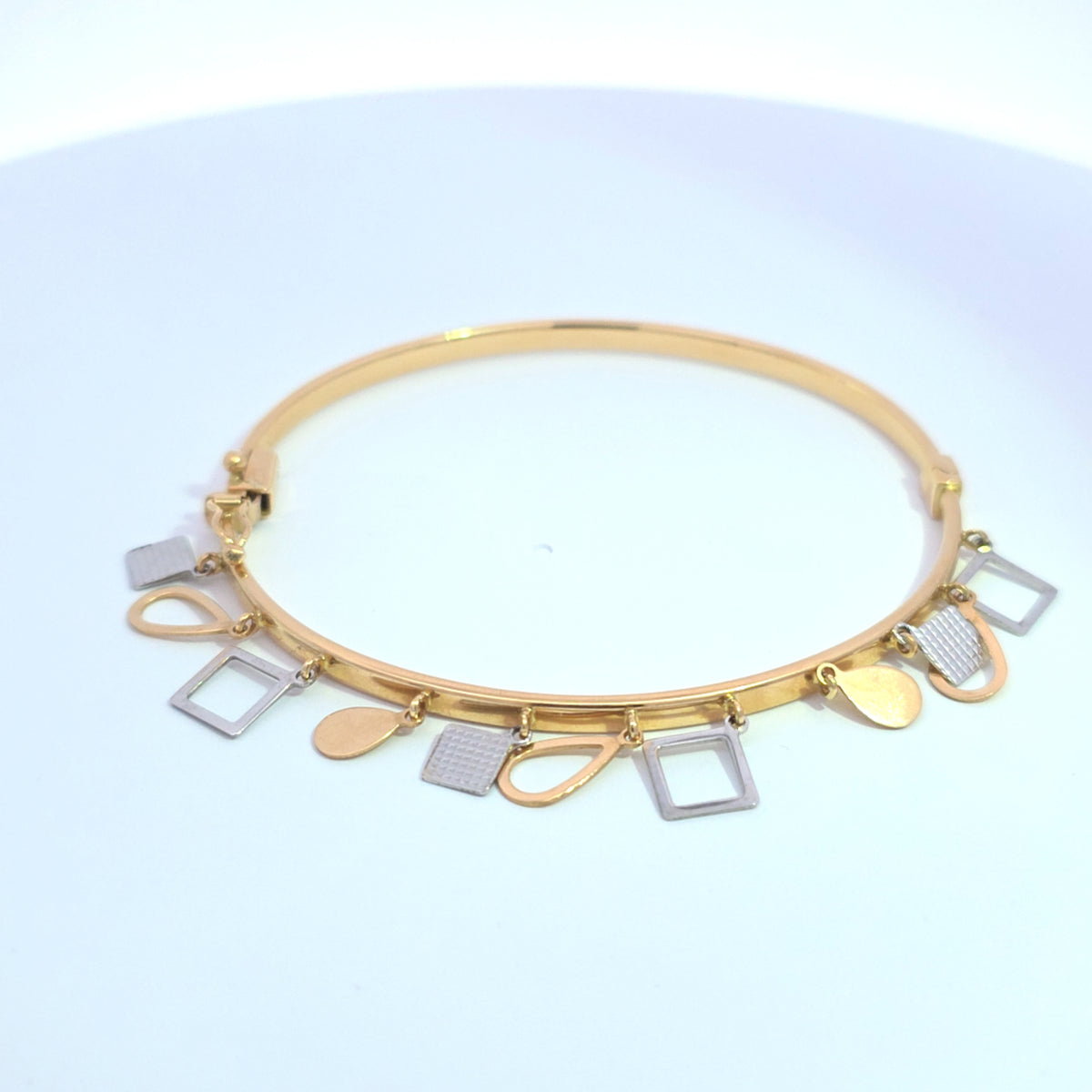 18K bangel with charms 6.62g