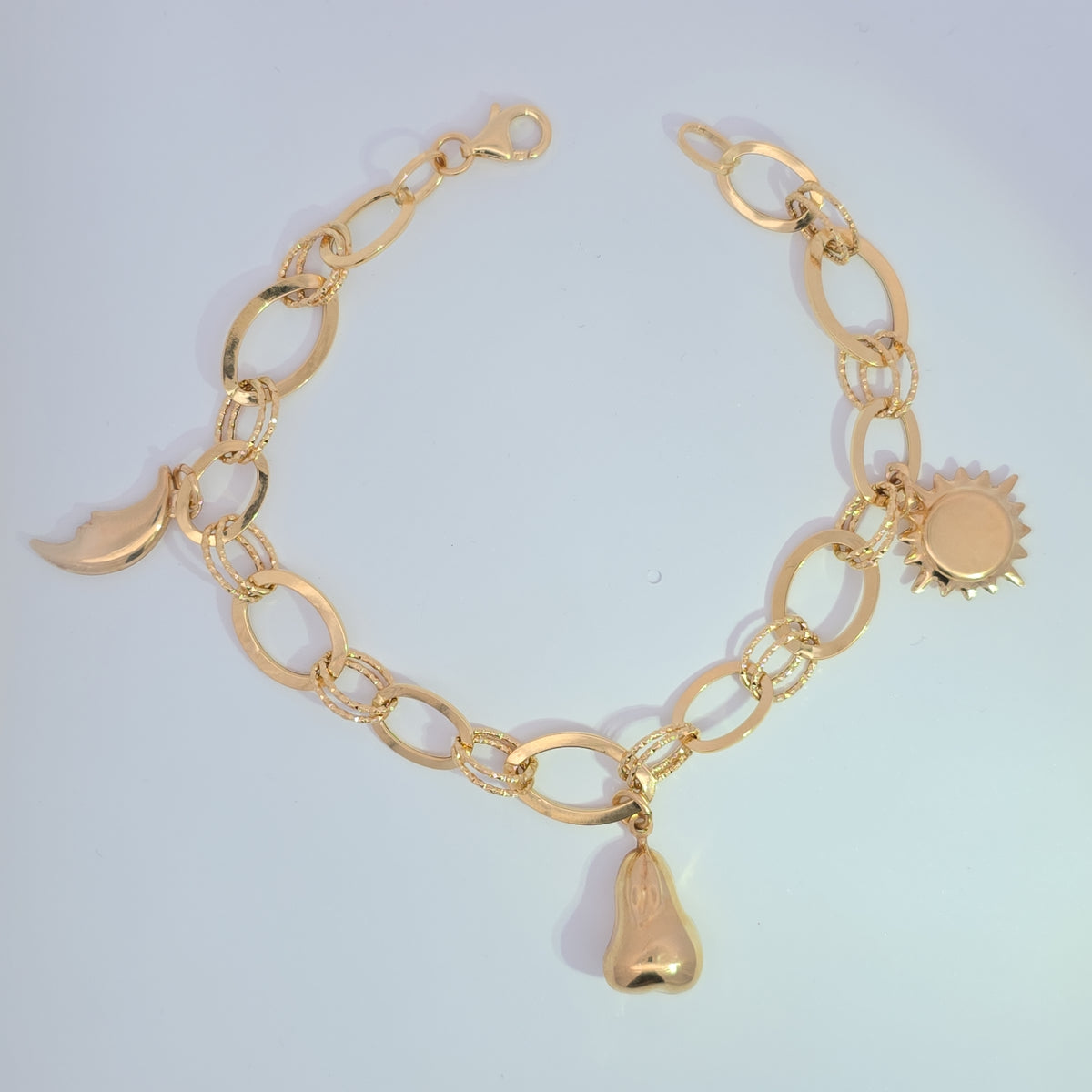 18K bracelet paper clip with charms 7.13g